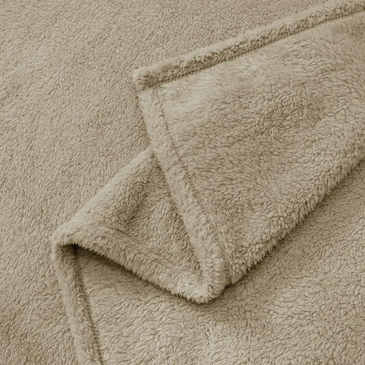 Fino Plush Throw | Beige